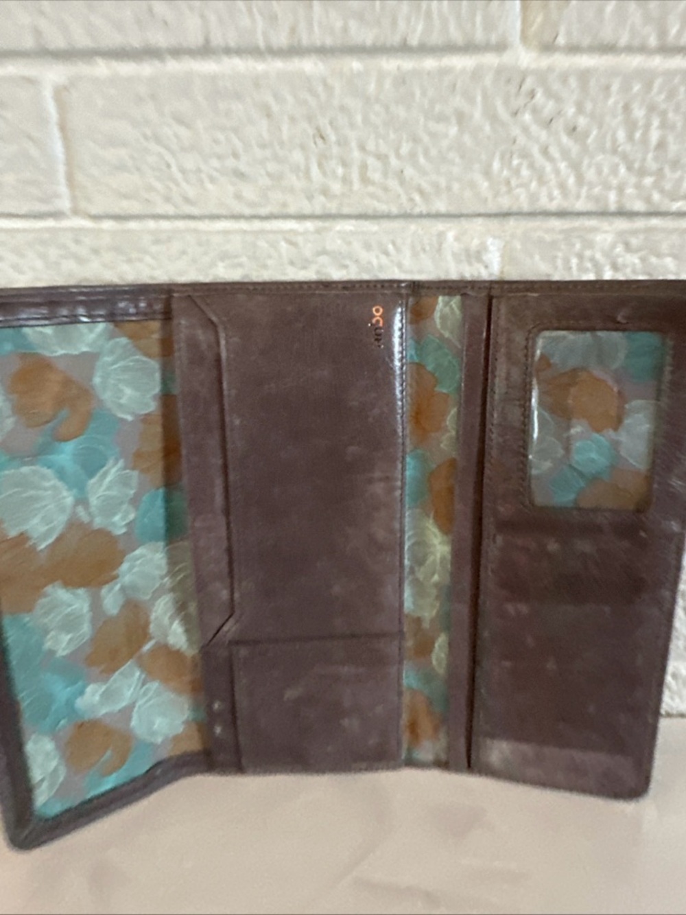 HOBO GRAY LEATHER TRI-FOLD Wallet - Picture 6 of 7